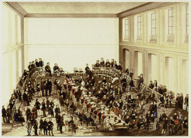 Ülésezik a felsőtábla