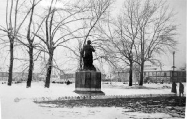 Памятник В.И.Ленину