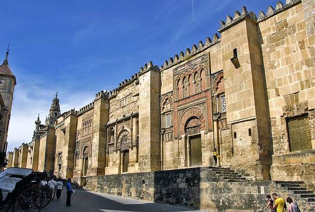 Philosophy and Science in Cordoba