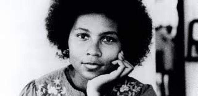 1984: bell hooks and The Feminine Mystique
