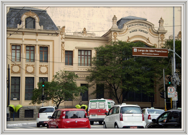 Torna - se de utilidade pública a Academia de Comércio do Rio e a Escola Prática de Comércio Álvares Penteado.