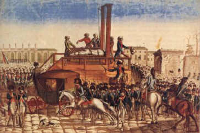 King Louis XVI was executed by guillotine