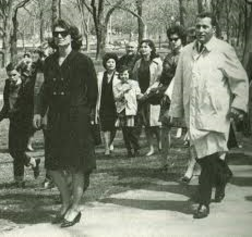 Clint remained in the white house.