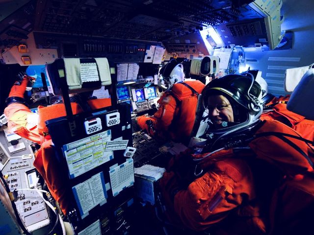 Gloria-2 flies towards Secunda