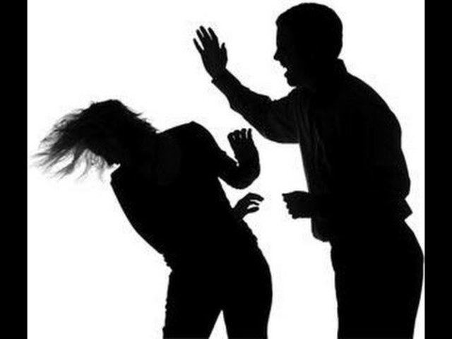 Raymond beats up his mistress