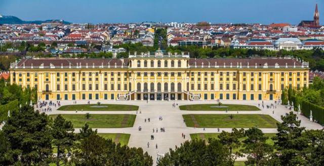 Beethoven goes to Vienna to Study Music