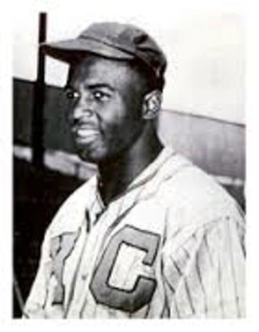 JACKIE JOINS THE NEGRO BASEBALL LEAGUE