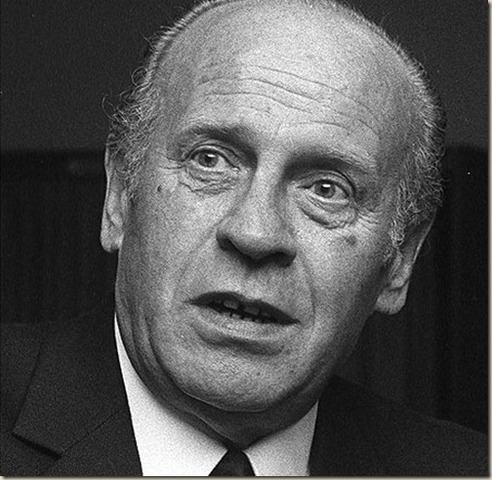 Oskar returns to Germany, separated from Emilie