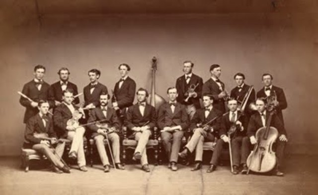 1st college orchestra in US founded, at Harvard