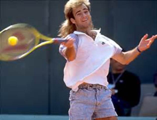 Agassi goes Pro