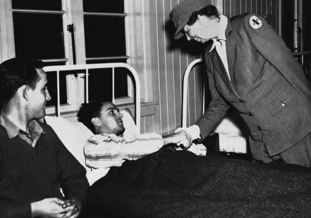 Eleanor visits the Red Cross