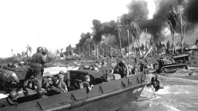 10 january: Japan attacks  the Dutch-Indies