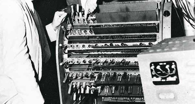 Computadora Mark 1, destinado a resolver problemas de balística de la marina