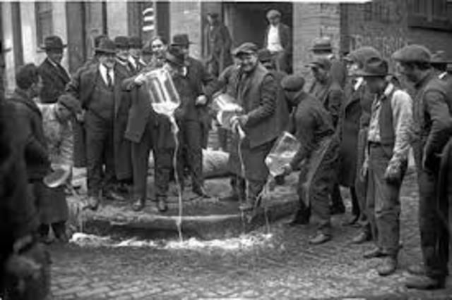 1st US alcohol prohibition law enacted (Maine)