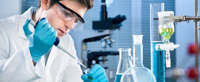 Tom Geisbert works with the virus