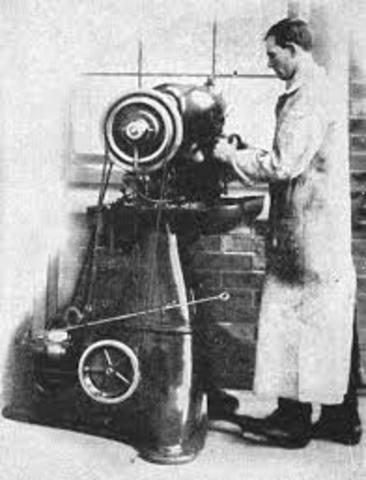 The invention of the shoe welt stitcher