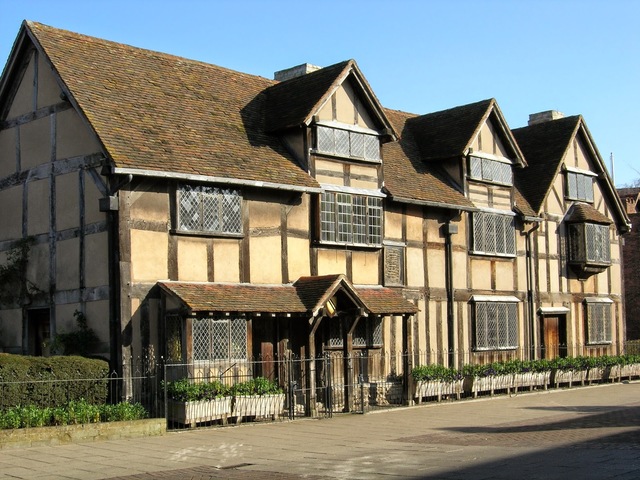 Shakespeare leaves Stratford
