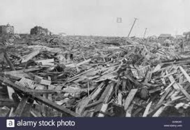 A Category 4 Hurricane with estimated winds of 135 miles per hour makes landfall on the city of Galveston, Texas.