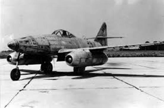 Primer Vuelo Del Messerschmitt Me 262, El Primer Avión Con Motor a Reacción Operativo