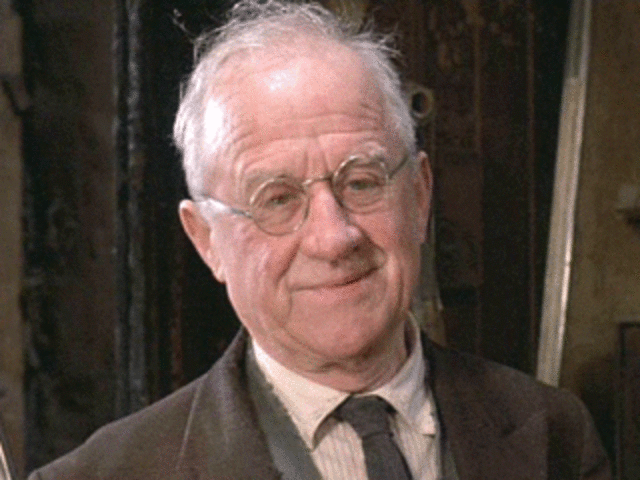 Winston Meets Mr.Charrington