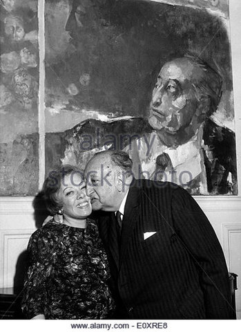 Se casó con su segunda esposa Blanca Mora y Araujo.