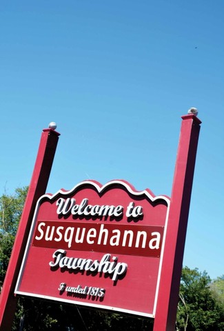 Burrhus Frederic Skinner is born