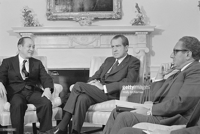 Meeting Between Nixon and S. Vietnamese President