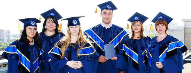 The University housed approximately three thousand undergraduates and about 100 postgraduate students.