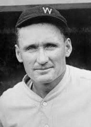 Walter Johnson pitches a record tying 4 strike outs in an inning