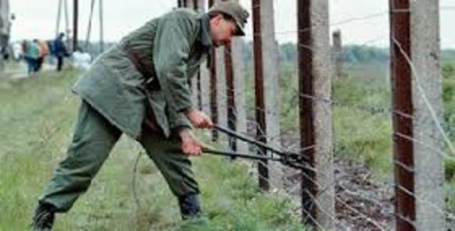 Magyar-osztrák vasfüggöny feloldása