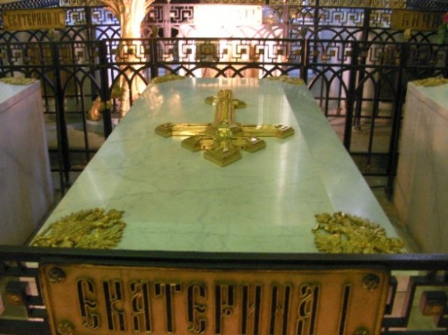 Catherine Leaves Power/Dies