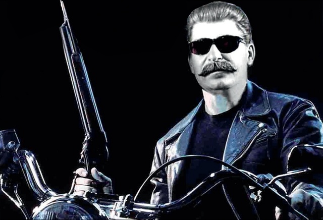 A Generalisszimus,  újjáéled.