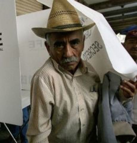 Adiciona y reforma el Código Federal Electoral.