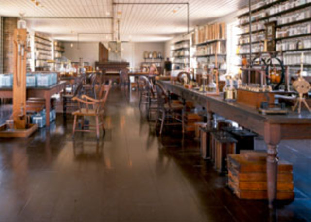 Edison moves to a new laboratory in Menlo Park, New Jersey