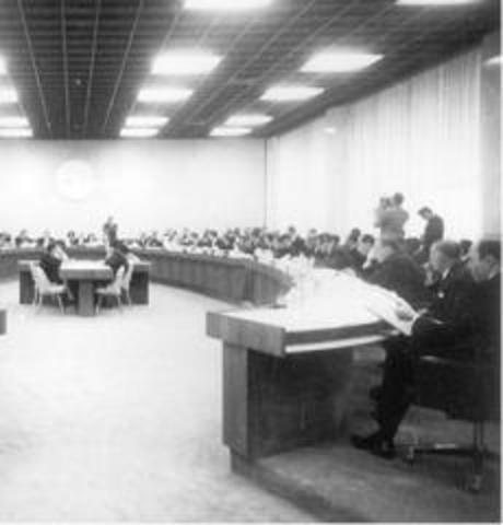 Es firmado el Tratado de Tlaltelolco.