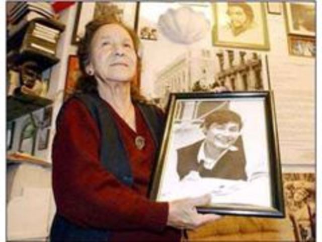 Se funda el Comité Pro Defensa de Presos, Perseguidos, Desaparecidos y Exiliados Políticos.