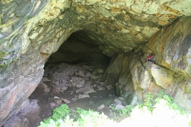 Cueva de la Charneca