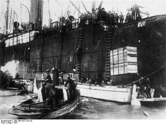 Saksa Keisririigi väed vallutavad I Maailmasõjas Lääne-Eesti saared