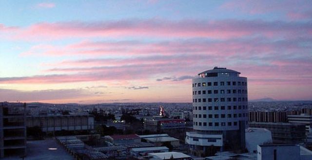 learning about critical discourse analysis