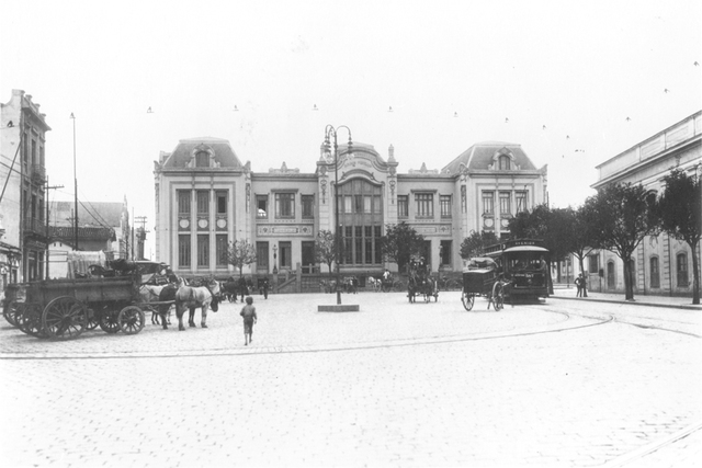 Primeira Escola de Contabilidade