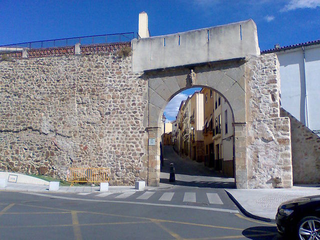 Puerta de Coria