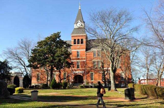 Morris College is founded