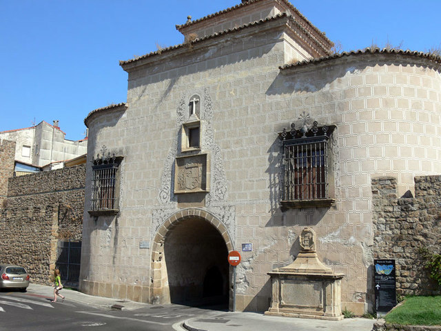 Puerta de Trujillo