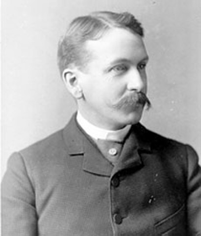 A British archaeologist opens King Tutankhamun's tomb.King Tutankhamun had ruled over egypt more than 3,000 years ago.