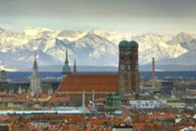 Αποφοίτηση από το 2ο Ελληνικό Λύκειο Μονάχου