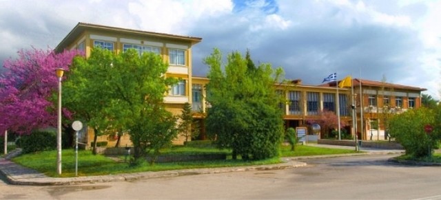 Πήρα το Δίπλωμά μου σαν Ηλεκτρολόγος Μηχανικός, από το Πολυτεχνείο της Πάτρας