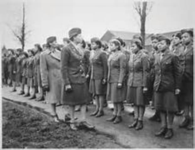 womens auxiliary army troops