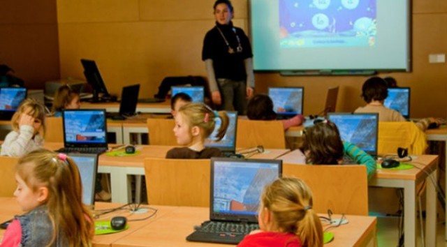 Modelo educativo híbrido o mixto