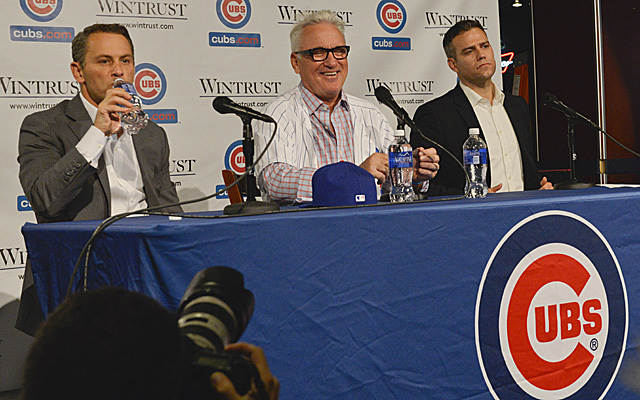 Cubs Hire Joe Maddon as New Manager