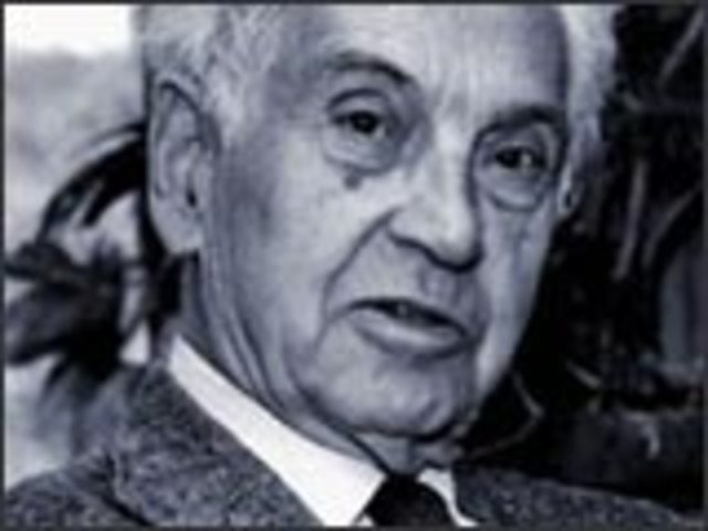 Ernst Mayr develops the Biological Species Concept